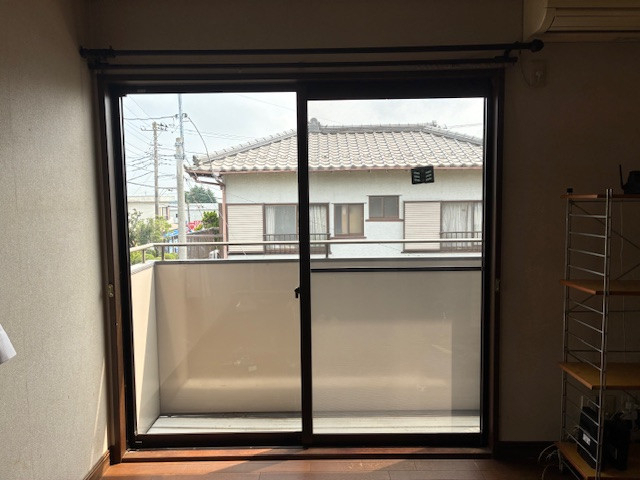 MIYAKOの防音と断熱を両立！内窓リフォームで快適な住まいに🏠の施工前の写真2