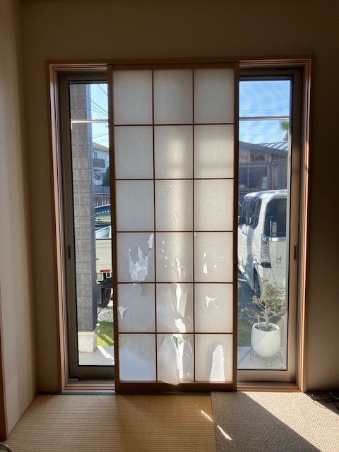 MIYAKOの和室に調和する“破れない障子” トリプルガラスの内窓で防音性能アップの施工前の写真1