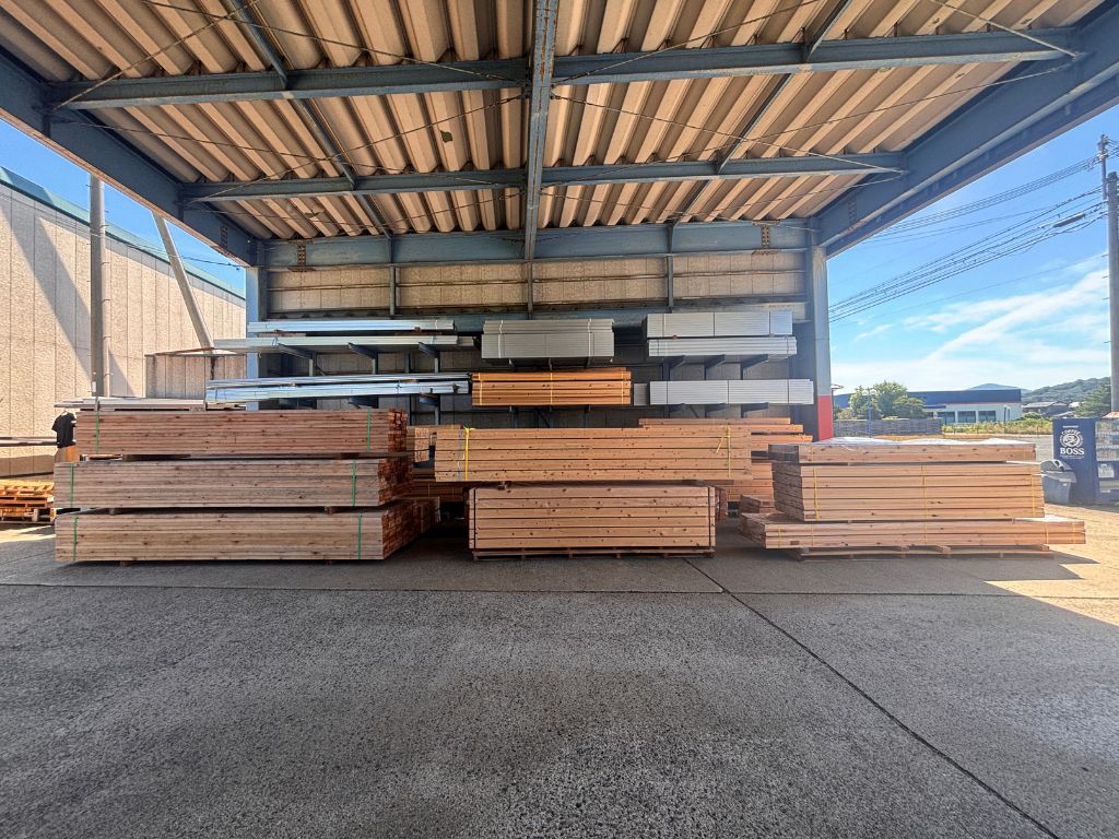 🌳【下地材・柱】入荷🌳 高岡建材 天橋立店のブログ 写真1