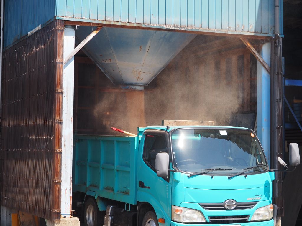 木材のサステナブル おがくず回収 高岡建材 天橋立店のブログ 写真2