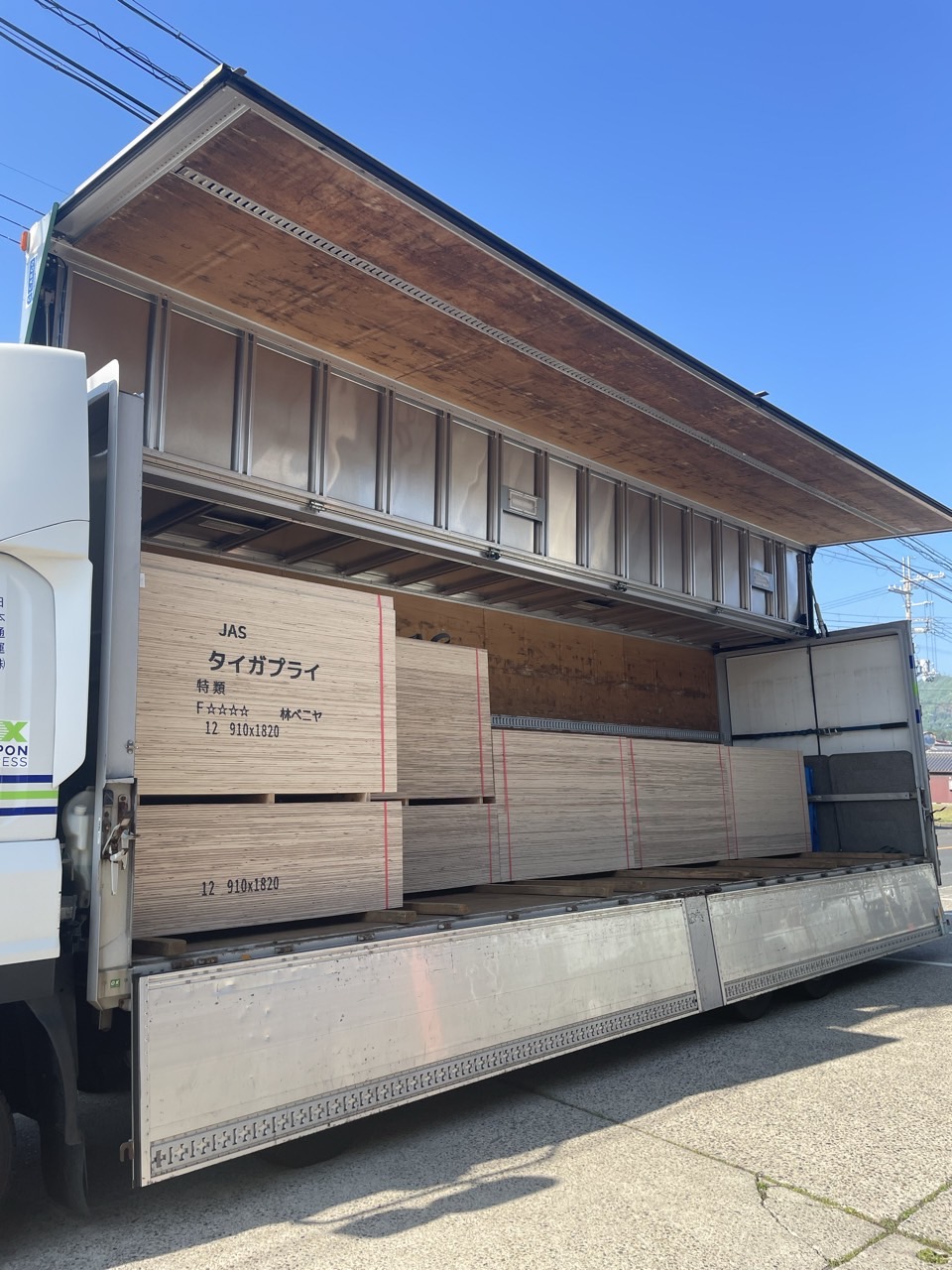 構造用合板、大量入荷致しました!! 高岡建材 天橋立店のブログ 写真1