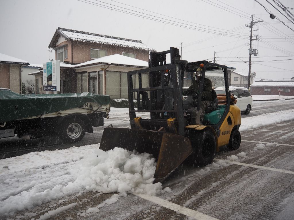 雪が積もりました⛄ 高岡建材 天橋立店のブログ 写真2