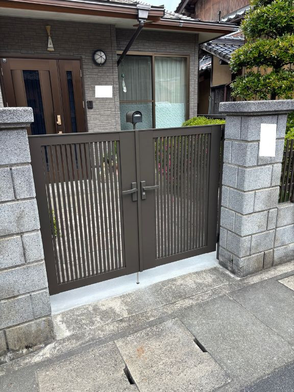 高岡建材 天橋立店の【住まいへの大切な入り口✨】門扉の取り替え工事の施工後の写真1