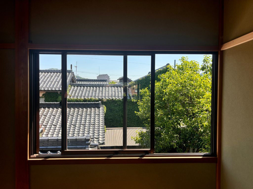 高岡建材 天橋立店の【夏の暑さを軽減!】インプラスの取り付け工事の施工前の写真1