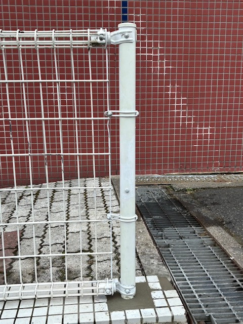 高岡建材 天橋立店の【気になるところだけ交換!】フェンス柱取り替え工事の施工後の写真1