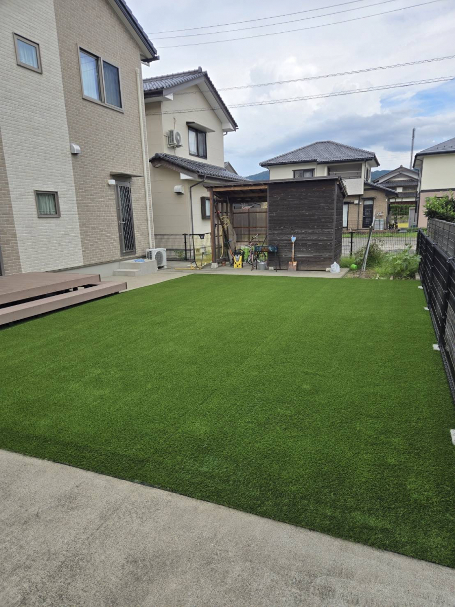 高岡建材 天橋立店の【サッカーの練習用に⚽】人工芝施工の施工後の写真1