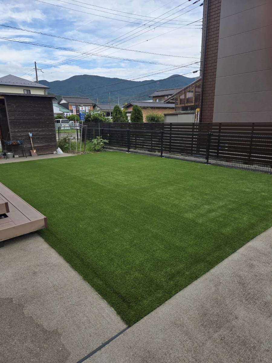 高岡建材 天橋立店の【サッカーの練習用に⚽】人工芝施工の施工後の写真2