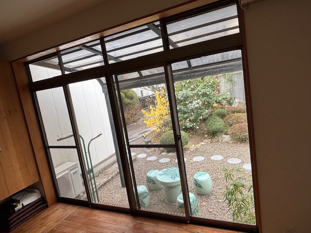 高岡建材 天橋立店の【先進的窓リノベ】インプラスの取り付け工事の施工前の写真1