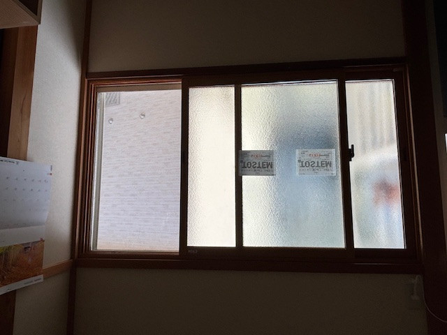 高岡建材 天橋立店の【隙間風対策！🌬】インプラス取り付け工事の施工後の写真2