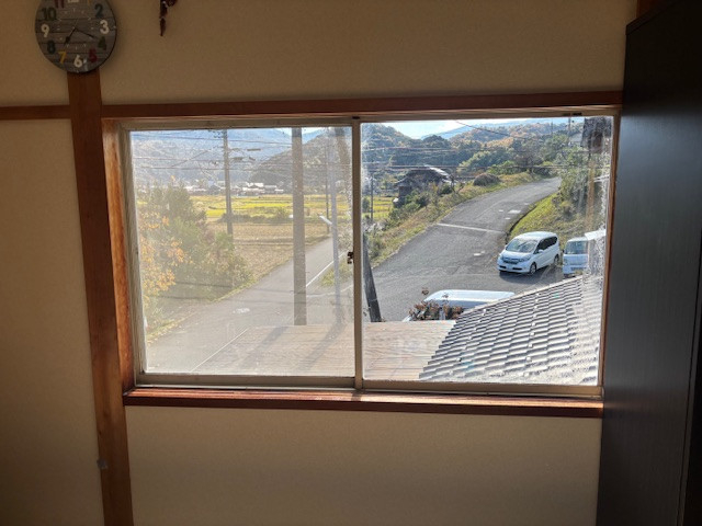 高岡建材 天橋立店の【隙間風対策！🌬】インプラス取り付け工事の施工前の写真1