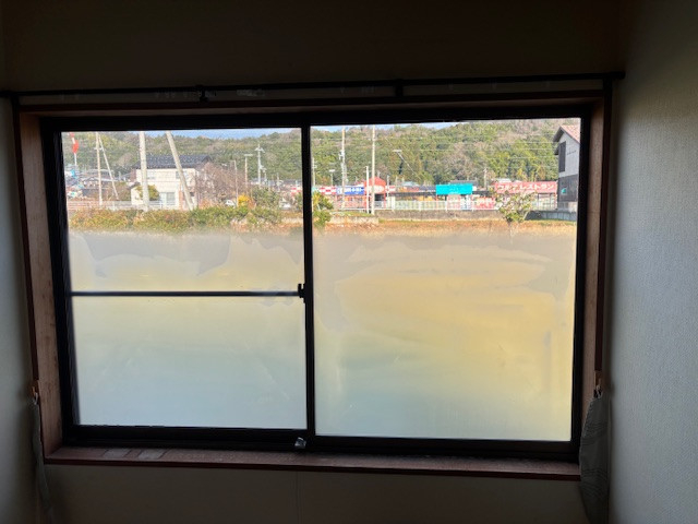 高岡建材 天橋立店の【先進的窓リノベ事業】インプラス取り付け工事の施工前の写真3