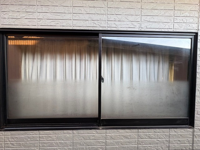 高岡建材 天橋立店の【シングルガラスからペアガラスへ！】ガラス交換工事の施工前の写真1