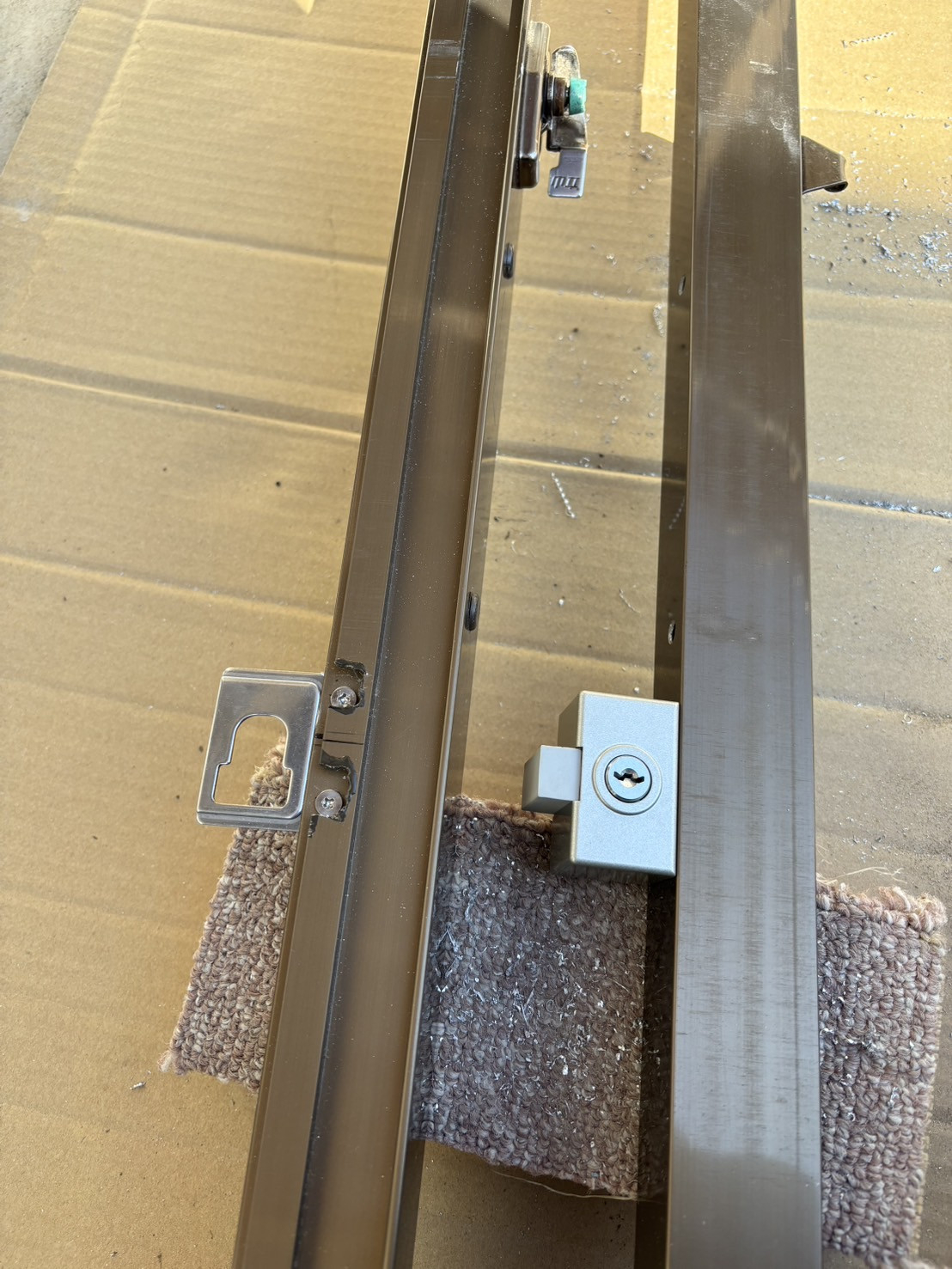 高岡建材 天橋立店の【柔軟に心地の良い導線をつくりだす💡】外締まり錠の取り付け工事の施工前の写真3