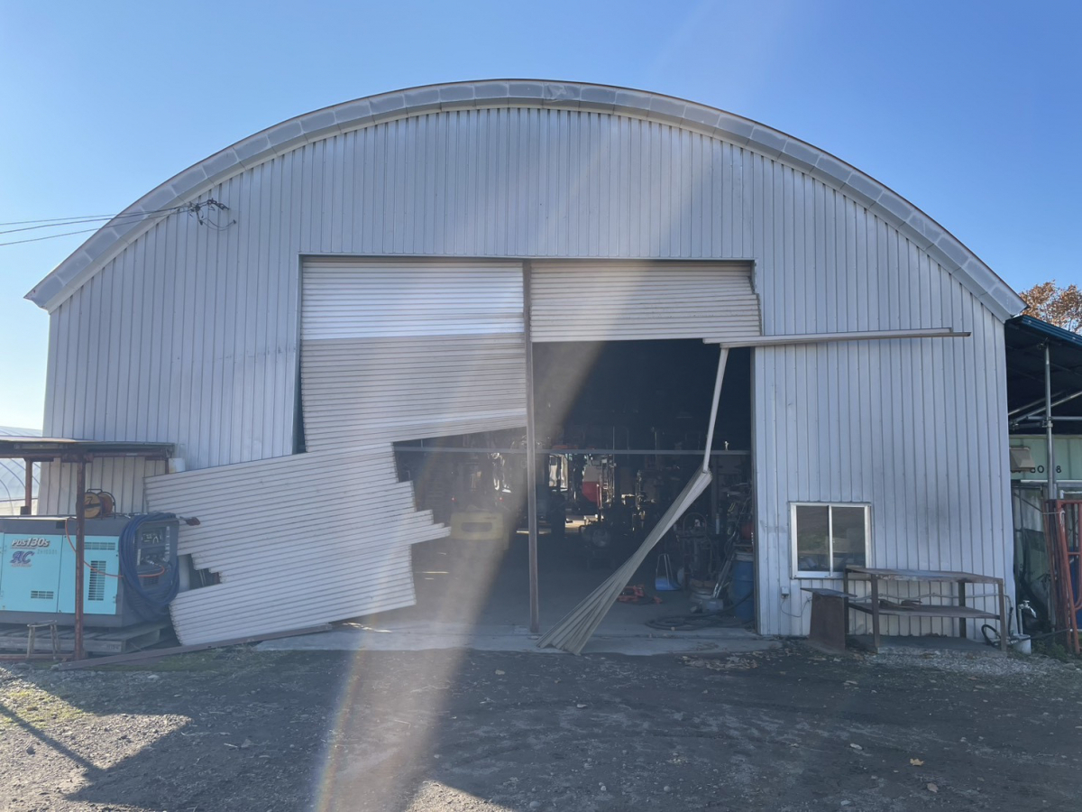 三輝のシャッター修理の施工前の写真1