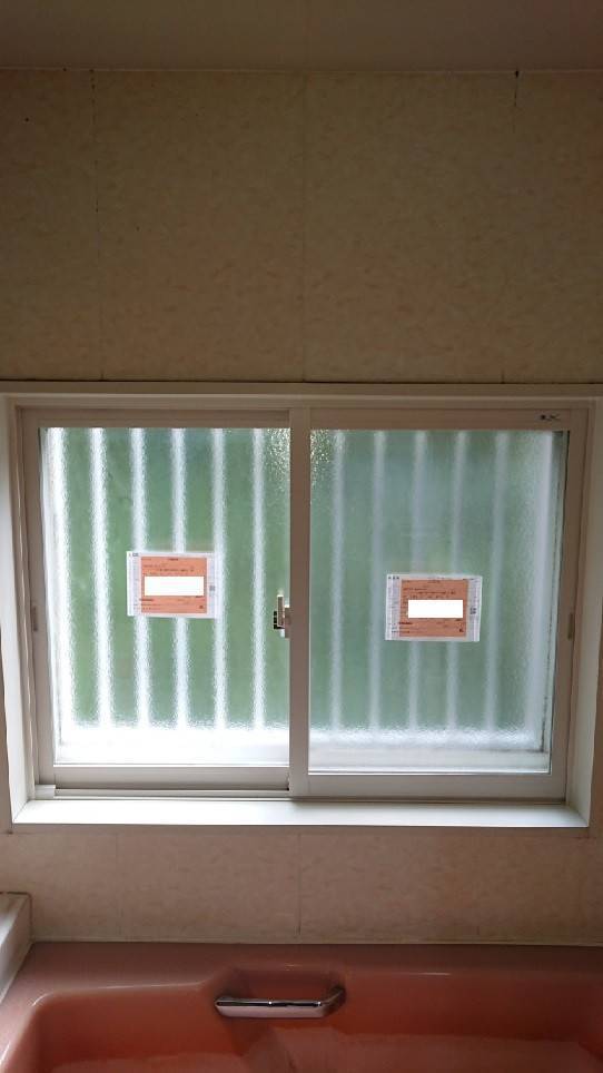 バンダイトーヨー住器の１dayリフォーム『LIXIL／浴室内窓インプラス』の施工後の写真1