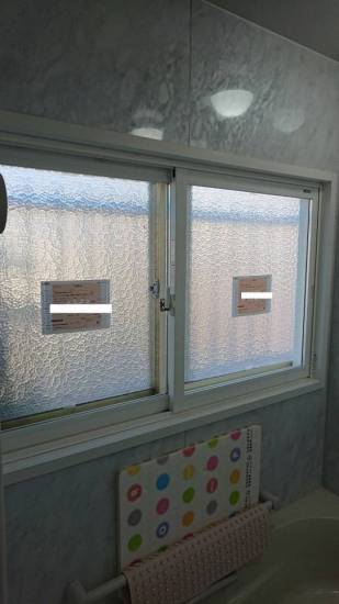 バンダイトーヨー住器の１dayリフォーム『LIXIL／浴室内窓インプラス』施工事例写真1