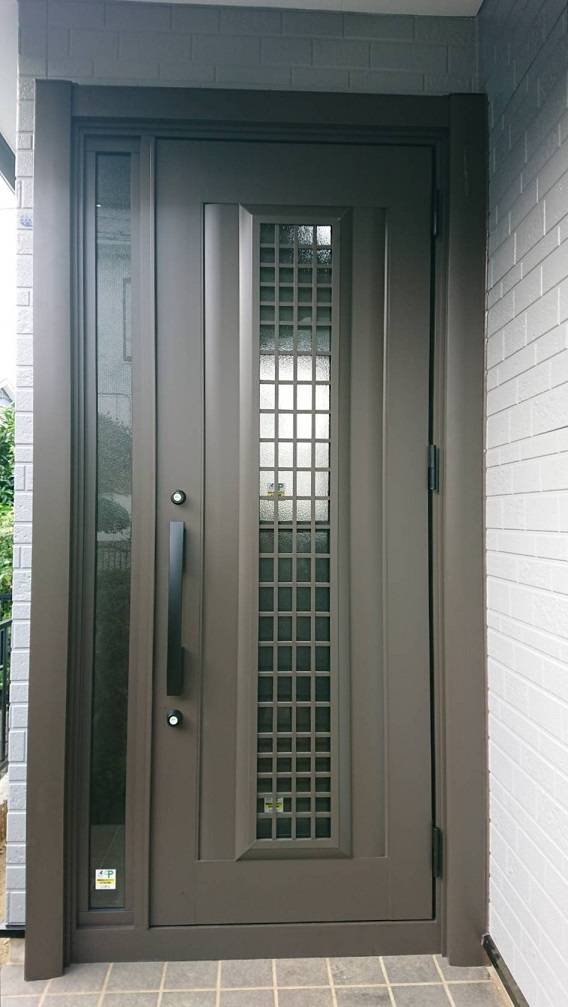 バンダイトーヨー住器の１dayリフォーム『LIXIL／リシェント３玄関ドア』の施工後の写真1
