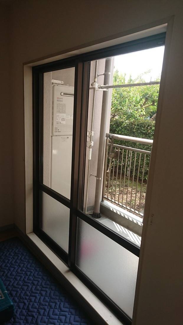バンダイトーヨー住器の１dayリフォーム『LIXIL/内窓インプラス』の施工前の写真3