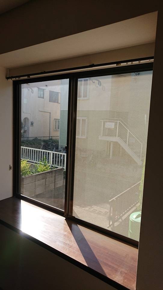 バンダイトーヨー住器の１dayリフォーム『LIXIL/内窓インプラス』の施工前の写真1