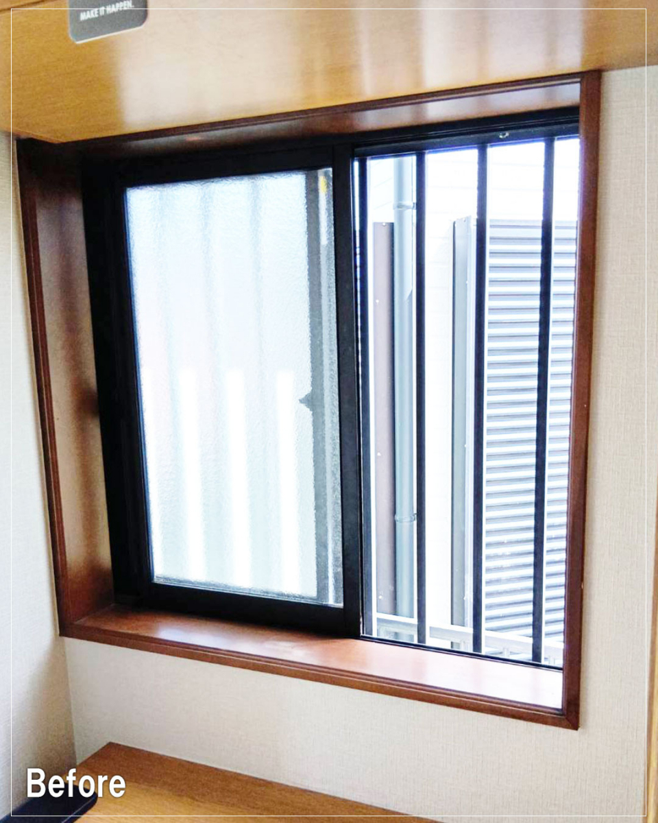 バンダイトーヨー住器の【横浜市】🐤1dayリフォーム🐸内窓設置:インプラスの取付工事を行いました。の施工前の写真1