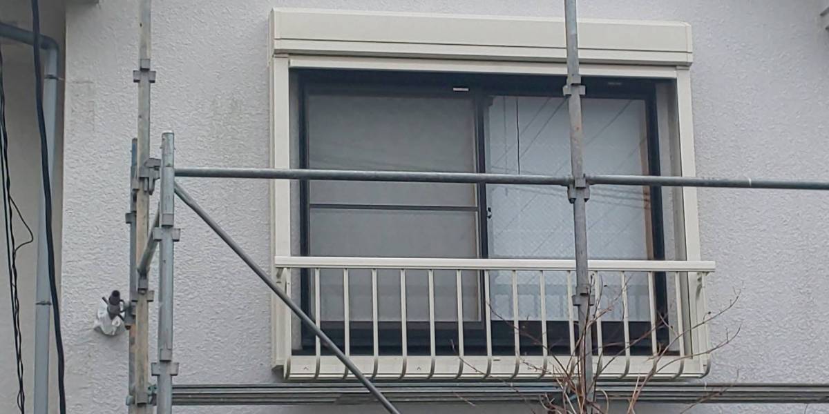 バンダイトーヨー住器の窓シャッター取付の施工後の写真1