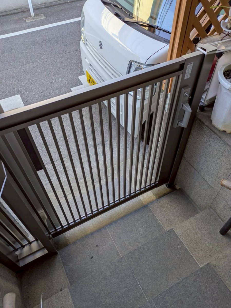バンダイトーヨー住器の【大和市】🐤１dayリフォーム🐸門扉リフォーム：アーキスライド門扉の設置を行いました。の施工後の写真3
