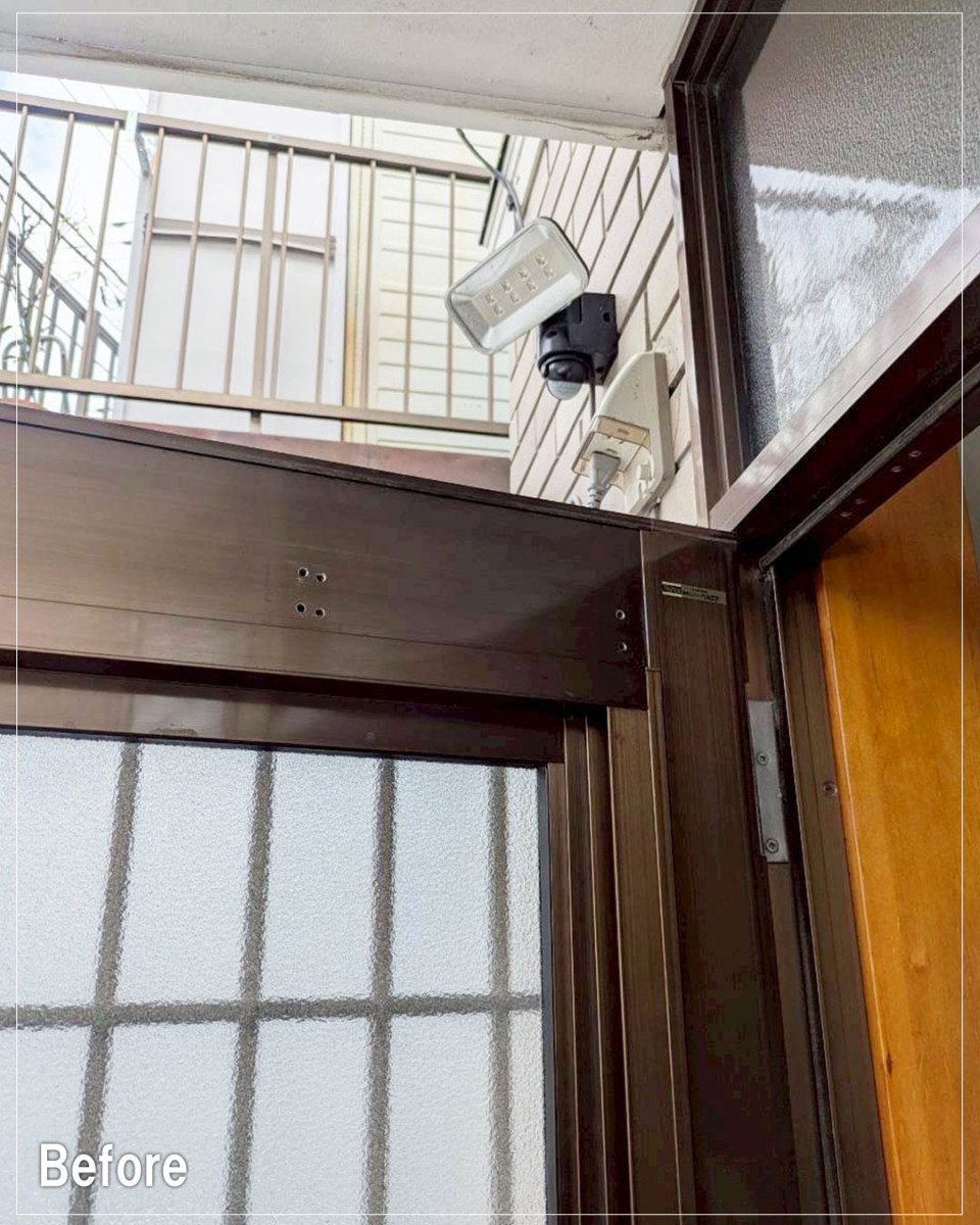 バンダイトーヨー住器の【横浜市】🐤部品交換🐸勝手口ドアクローザー交換工事を行いました。の施工前の写真1