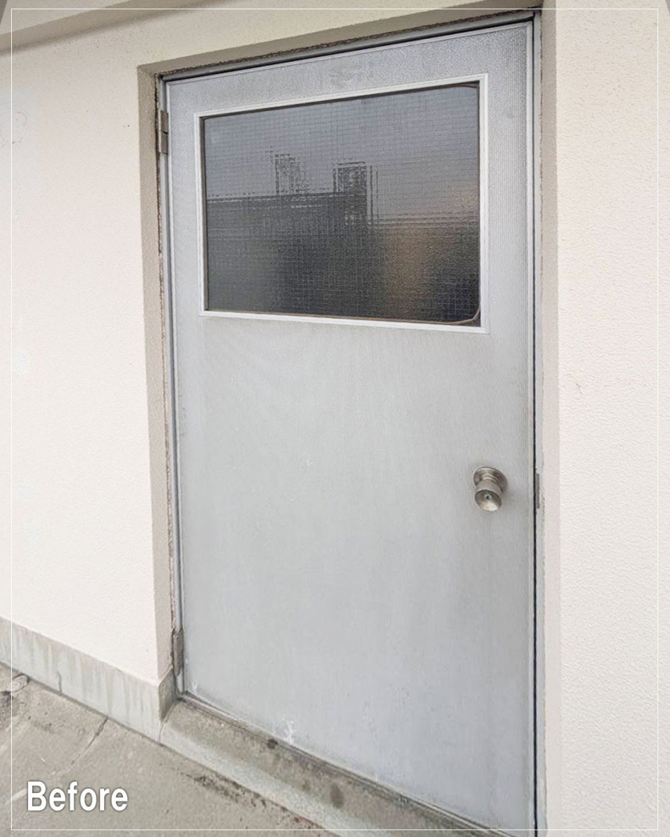 バンダイトーヨー住器の【相模原市】🐤１dayリフォーム🐸玄関ドア取替工事を行いましたの施工前の写真1