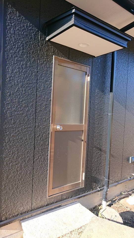 バンダイトーヨー住器の１dayリフォーム『リシェント勝手口ドア』工事！の施工前の写真2
