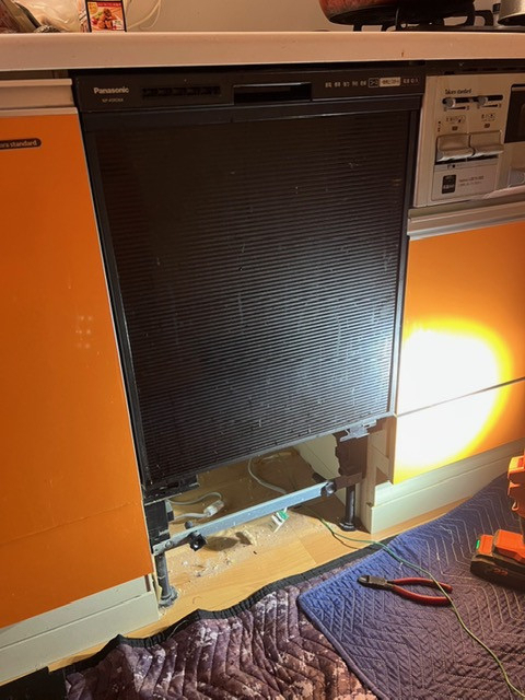 ＩＲワタナベのシステムキッチンの食洗機だけ交換して、毎日の家事がぐっと快適に！の施工前の写真1