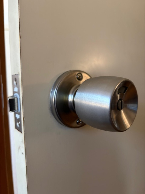 ＩＲワタナベのトイレドアの動きが改善！使いやすさが戻るドアノブ交換事例の施工後の写真2