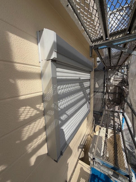 ＩＲワタナベの安心と快適をプラス！LIXILリフォームシャッターを2ヶ所に取付けた施工事例の施工後の写真1