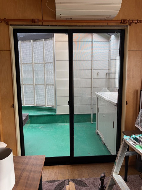 ＩＲワタナベの断熱性アップ！中サイズ1・大サイズ3のSグレード内窓を設置したリフォーム事例の施工前の写真1