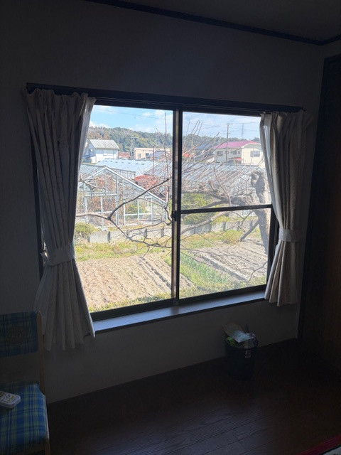 ＩＲワタナベの洋室の寒さ対策に内窓を設置。断熱・防音効果で快適な住まいへの施工前の写真1