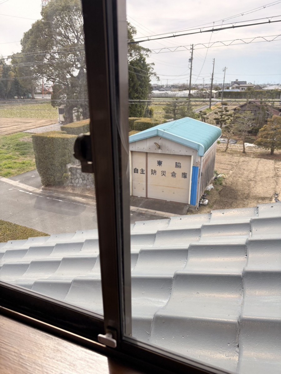 ＩＲワタナベの劣化した窓のビートを交換。ガラスのズレを改善したメンテナンス事例の施工後の写真1