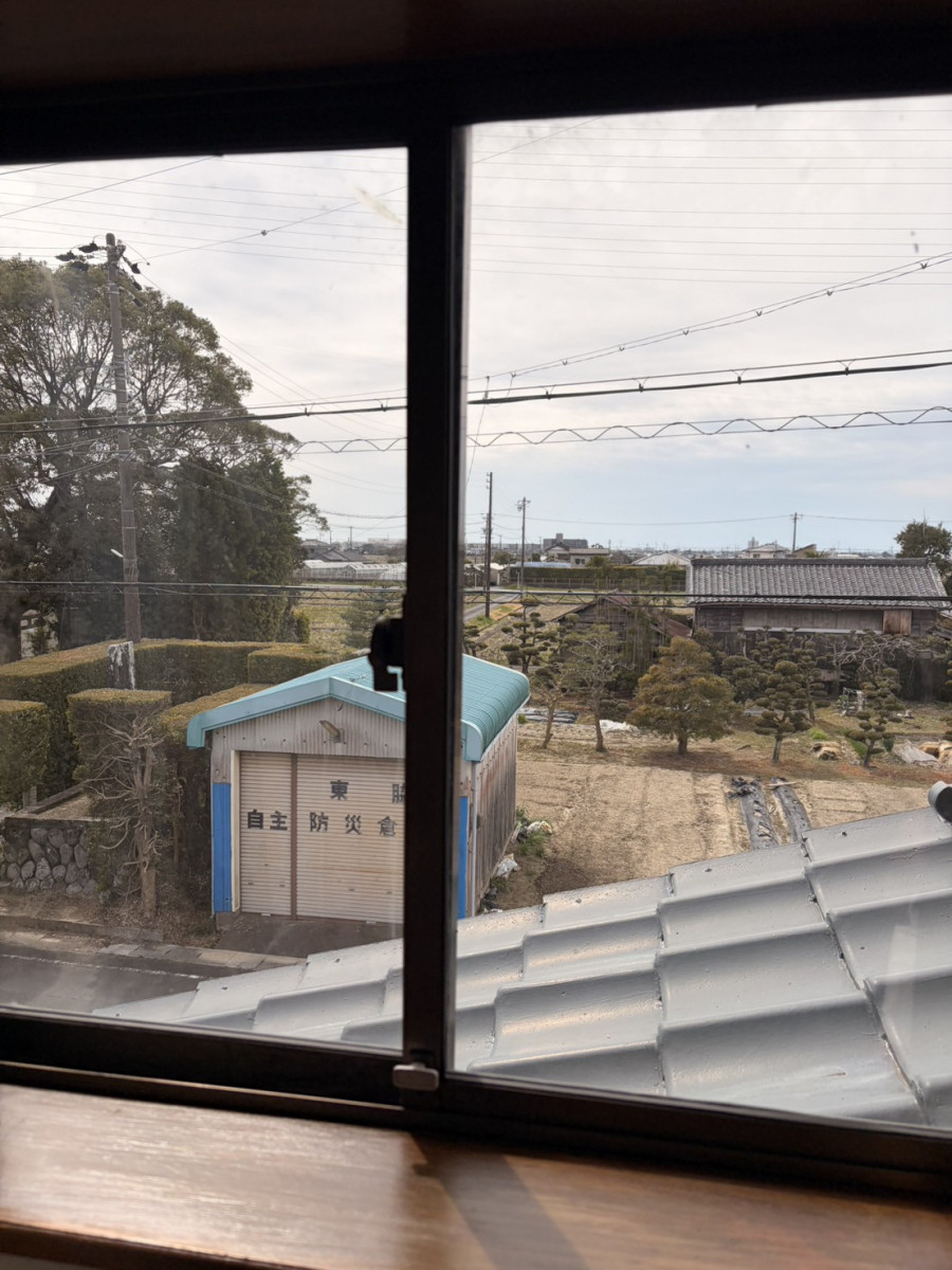 ＩＲワタナベの劣化した窓のビートを交換。ガラスのズレを改善したメンテナンス事例の施工後の写真2