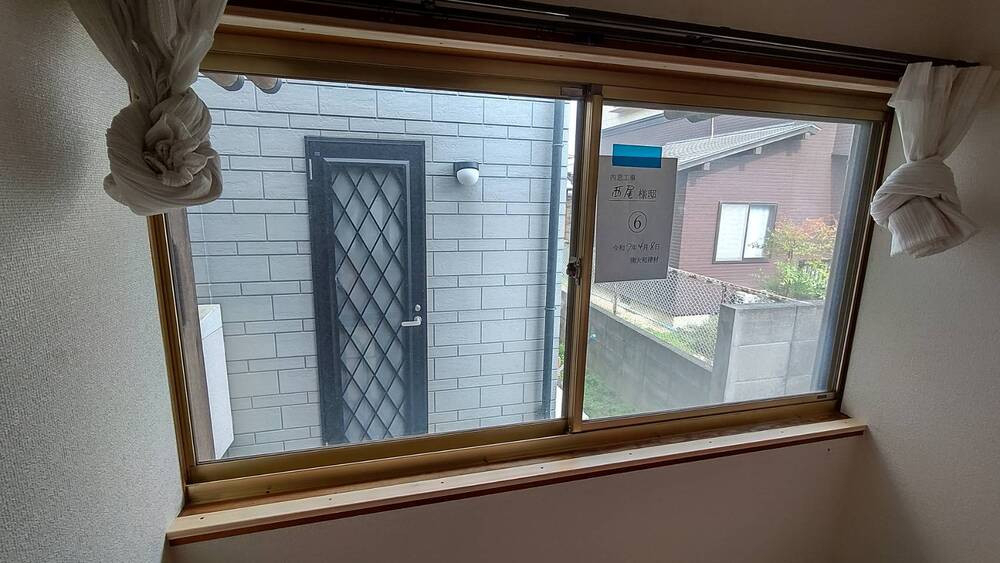 大和建材 窓リノベ事業部のリビングに内窓を設置しました！！！の施工前の写真1