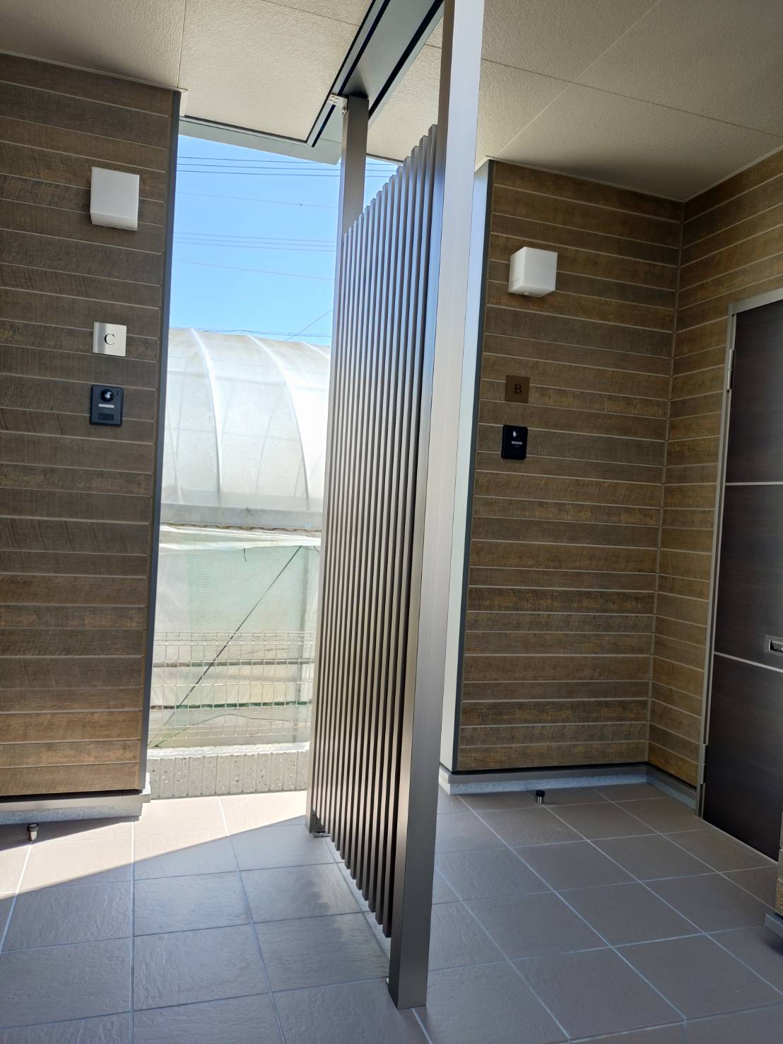 まるやの高知市｜オリジナル間仕切り☆ミの施工事例詳細写真1