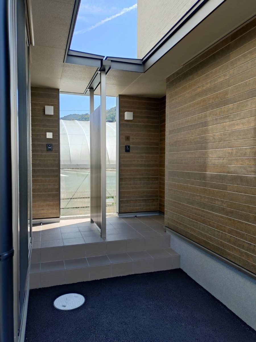 まるやの高知市｜オリジナル間仕切り☆ミの施工後の写真1