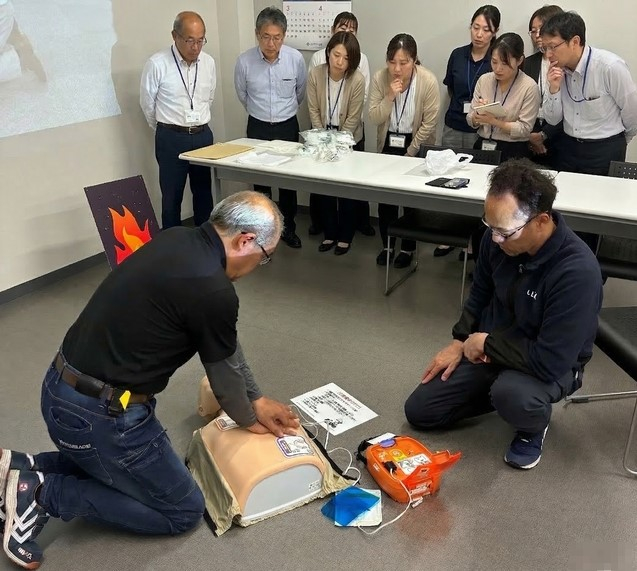 【本気レポ】命のリフォーム!?マド本舗が挑む「防災さ~キット」訓練がガチすぎて感動の嵐!🏠🚨 リフォームおたすけDIYのブログ 写真1