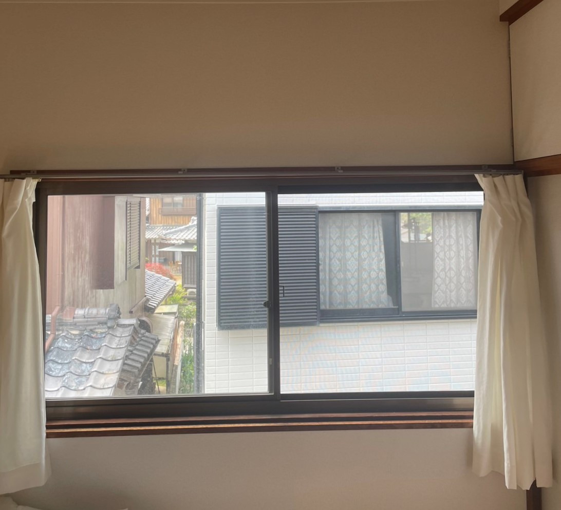 リフォームおたすけDIYのさよならお隣さん！🏠プライバシーと静寂を手に入れた奇跡のリフォーム！🎉の施工前の写真1
