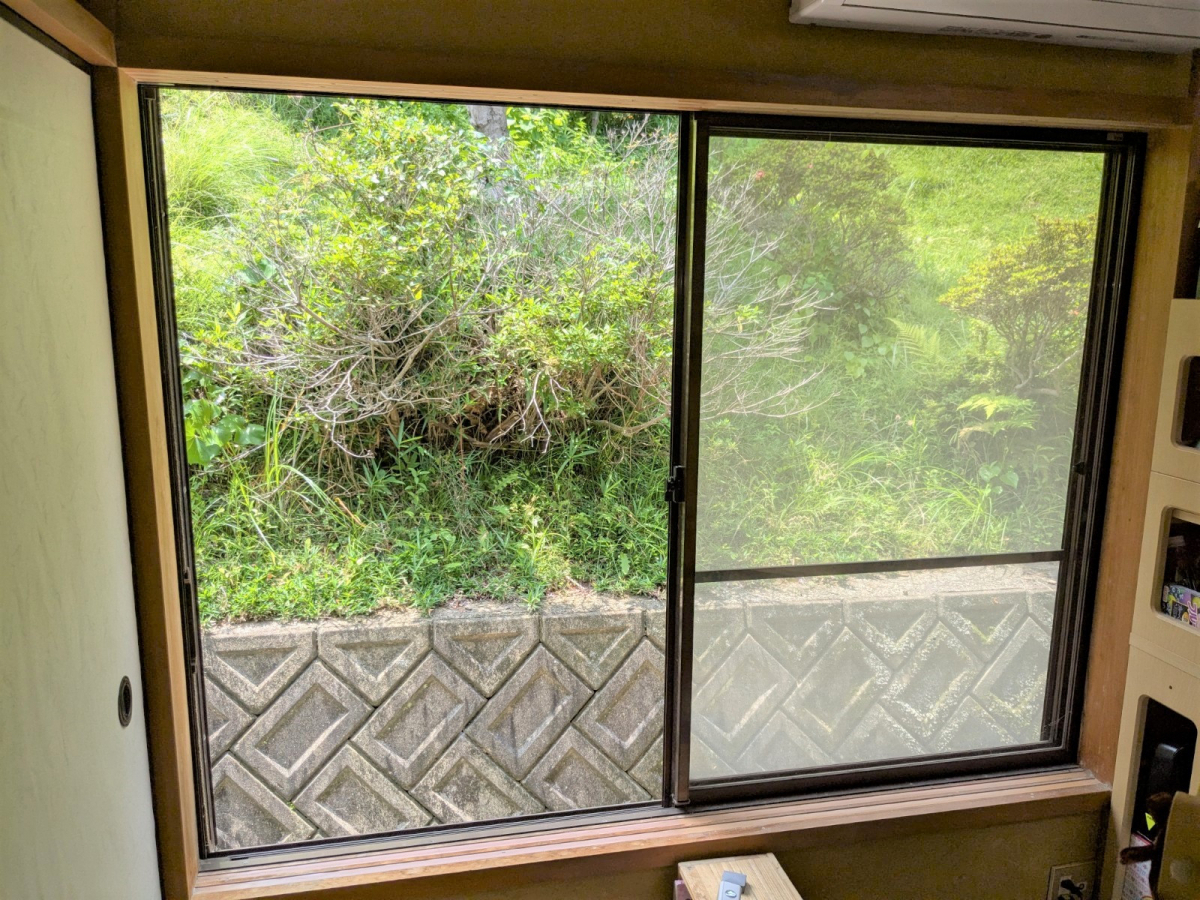 リフォームおたすけDIYの🥶さよなら極寒!夏も冬も快適に過ごせる魔法の窓リフォーム✨の施工前の写真1
