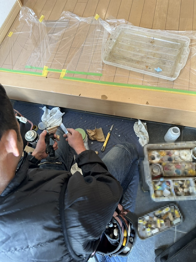 リフォームおたすけDIYの【番外編】冷蔵庫をぶつけた！玄関の凹み傷を「張り替えず」に消し去る驚愕のリペア術とは？✨の施工後の写真3