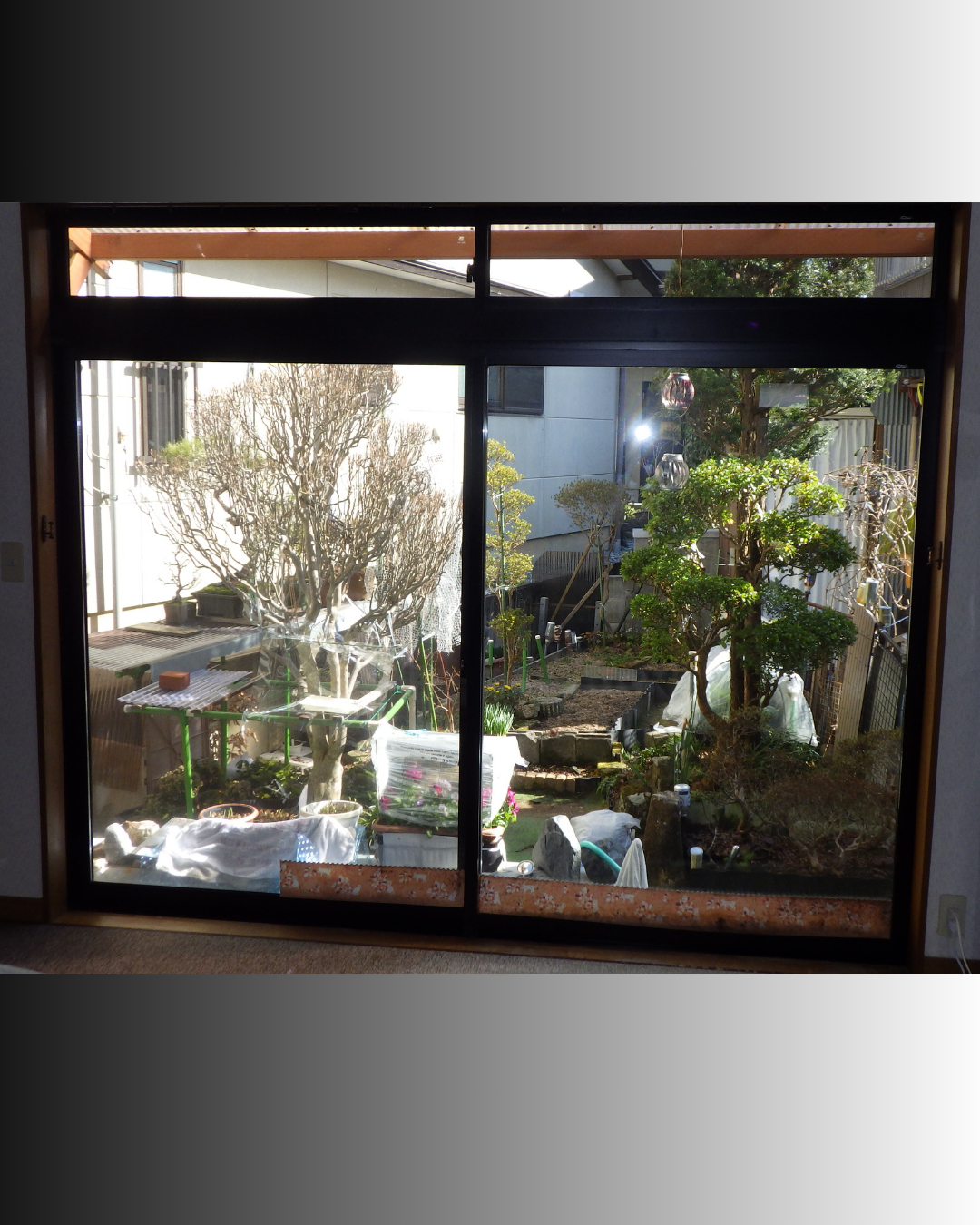 溝畑商事の冬の寒さをしっかり遮断！断熱性能を高める内窓リフォームの施工前の写真1