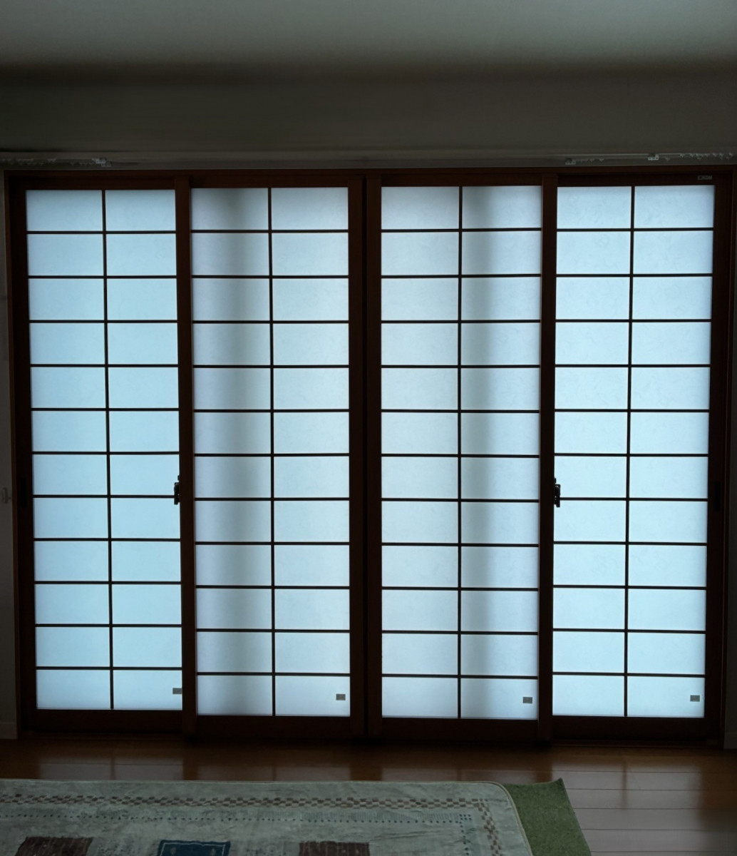 石黒産業の【掃き出し窓】LDK大型窓に内窓設置の施工後の写真1