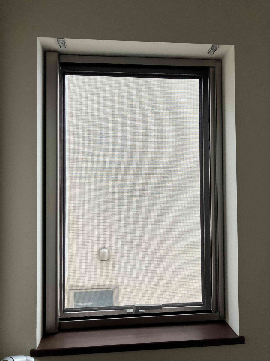 石黒産業のルーバー窓に内窓を施工！【高岡市】の施工前の写真3