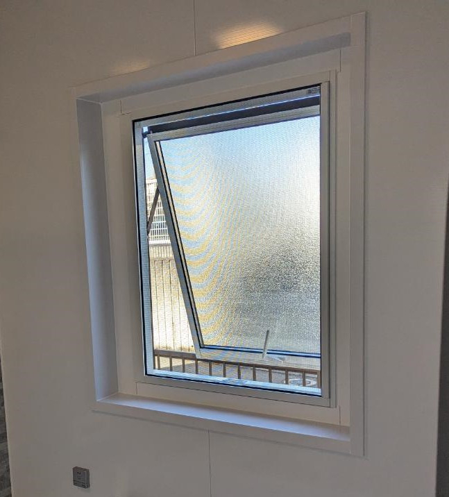 スミ工業の取替窓・リプラスで窓のお悩みをすっきり解決！の施工後の写真1
