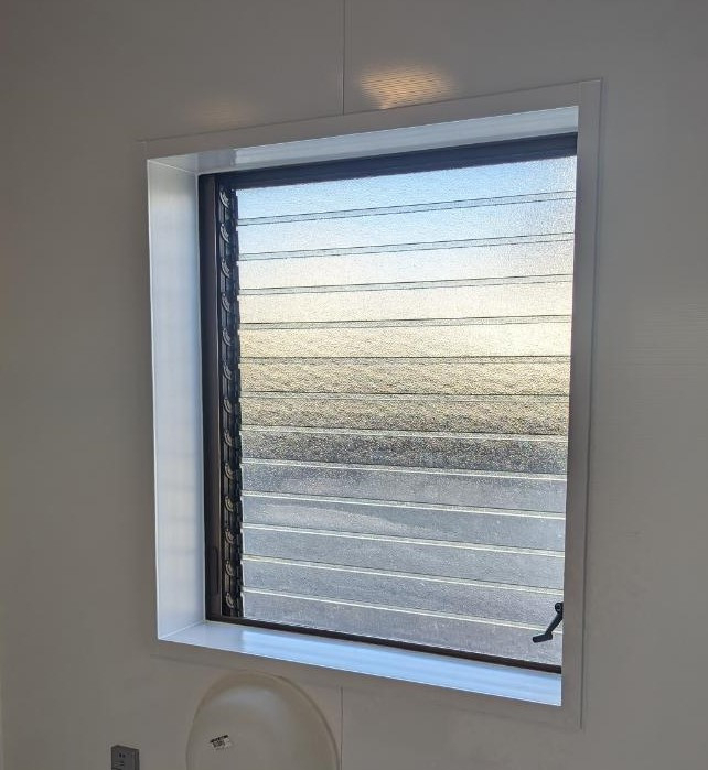 スミ工業の取替窓・リプラスで窓のお悩みをすっきり解決！の施工前の写真1