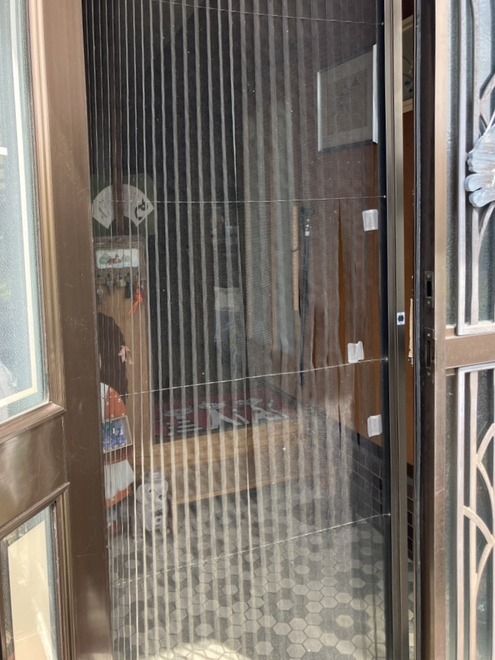 石﨑本店の【網戸張替】しまえるんですを設置しました!の施工前の写真1