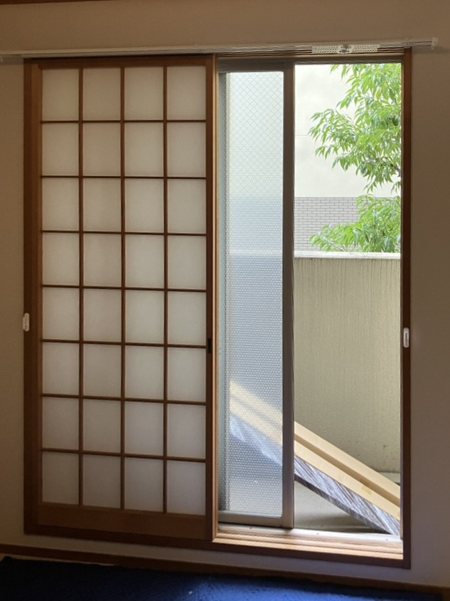 石﨑本店の【内窓】設置工事を行いました!の施工前の写真2